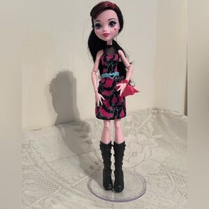 Monster High Draculaura Rival Doll Welcome to Monster High 2015